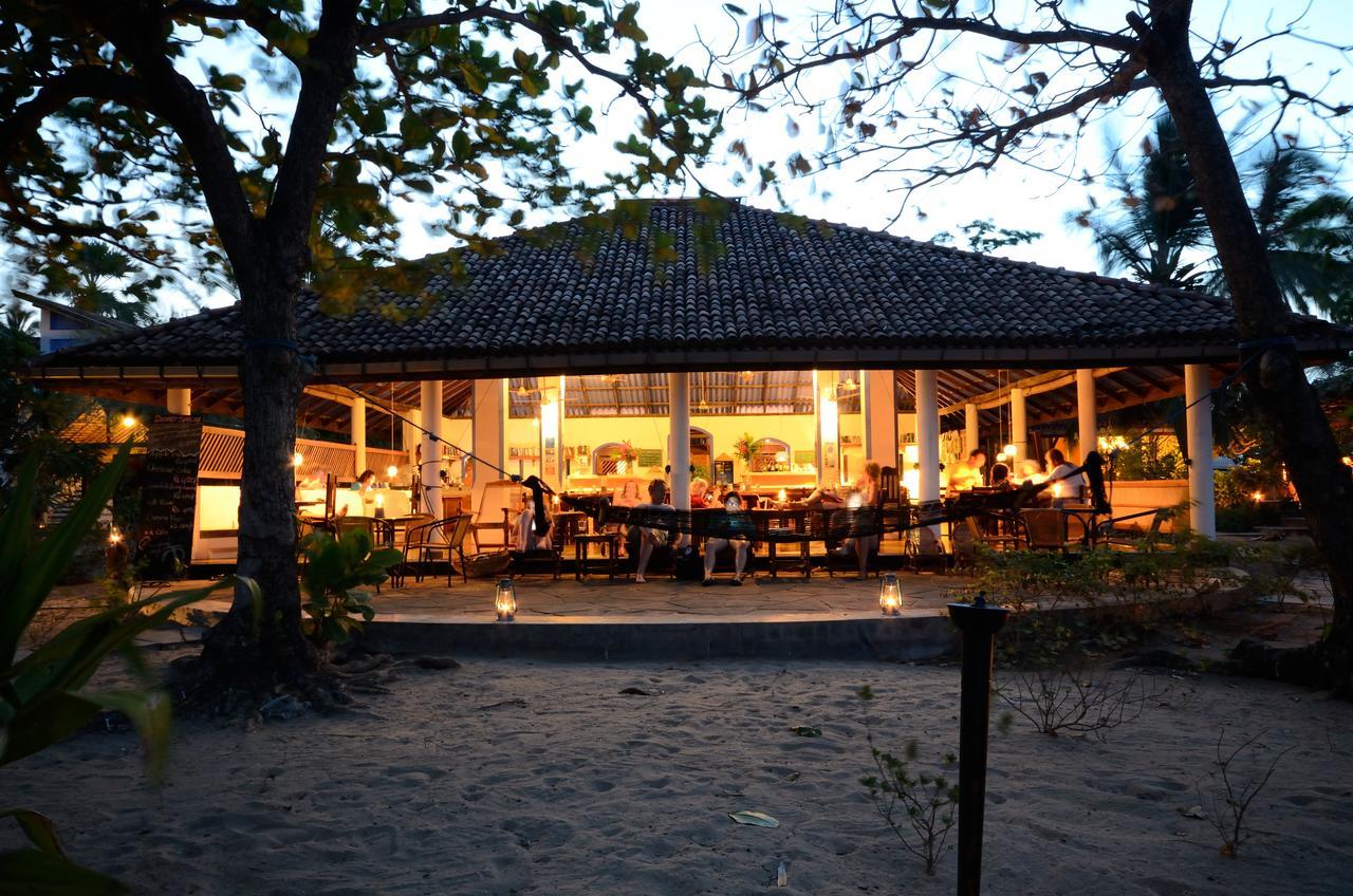 Stardust Beach Hotel Arugam Bay Exterior photo